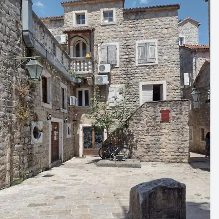 Old Town 6 דירה